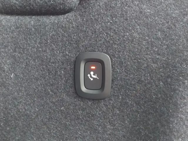 Volvo XC40 R-Design Recharge T4