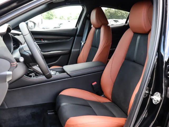 Mazda 3 2.5L SkyActiv e-Skyactiv