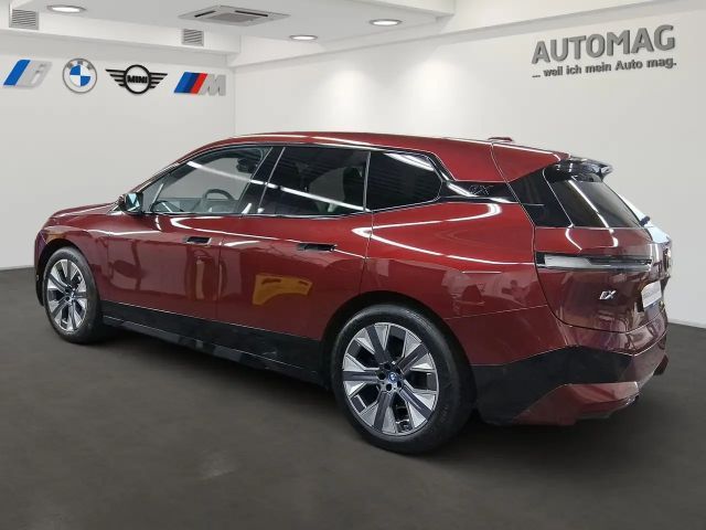 BMW iX xDrive40