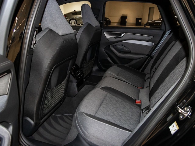 Audi A6 Avant Quattro S-Tronic