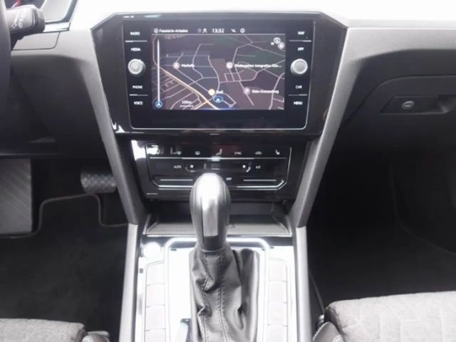 Volkswagen Passat 1.5 TSI Business DSG Variant