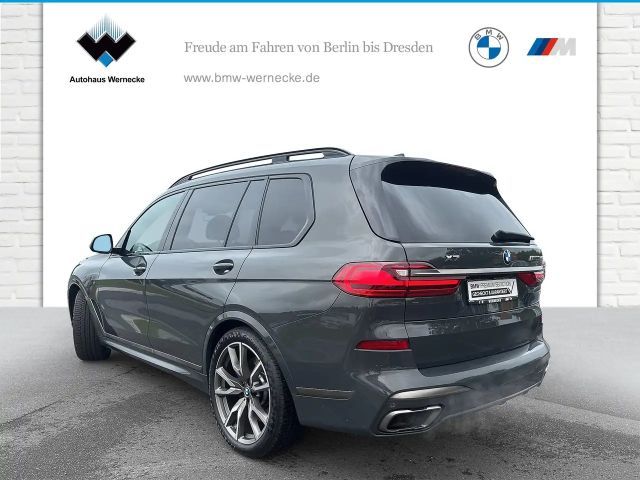 BMW X7 M50i