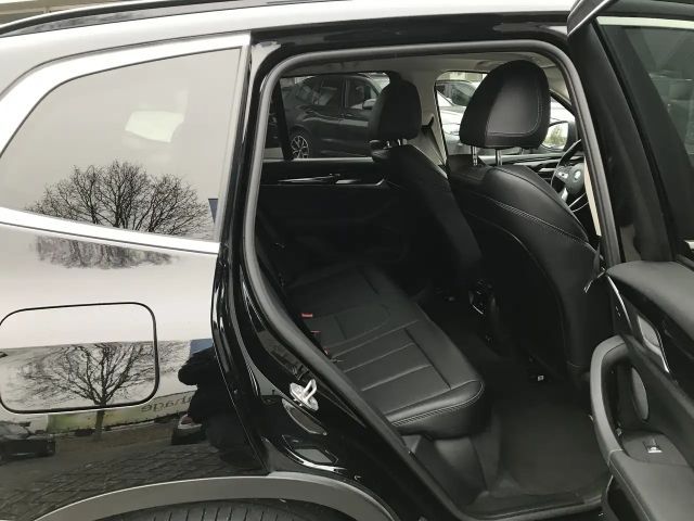 BMW X3 xDrive30e