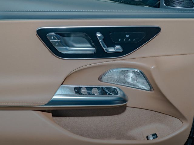 Mercedes-Benz E 200 Sedan