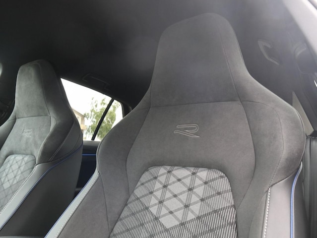 Volkswagen Golf DSG R-Line