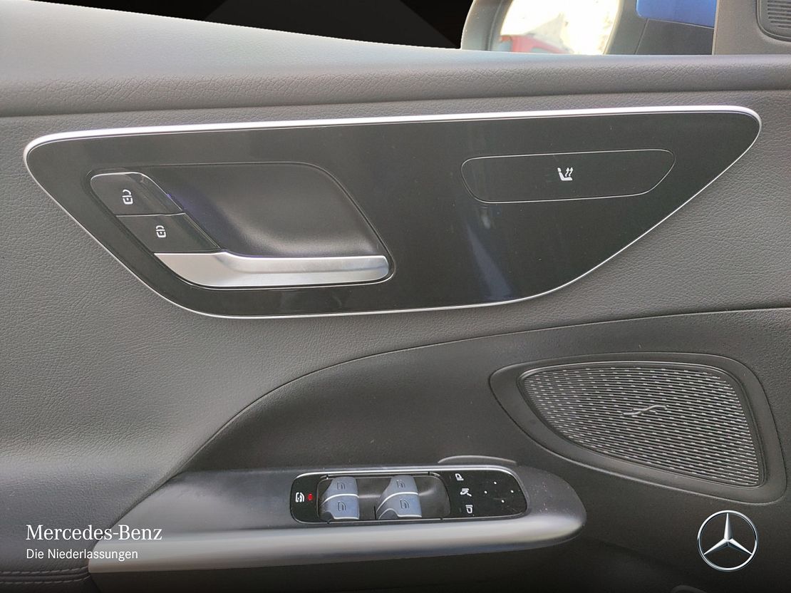 Mercedes-Benz C 180 AVANTGARDE Sedan