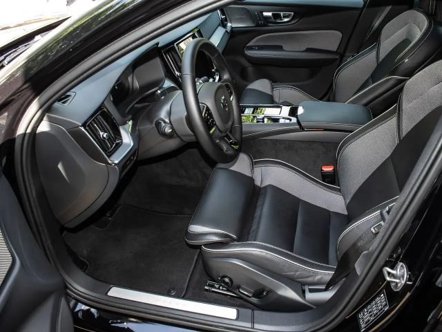 Volvo V60 AWD Dark Plus Recharge T8