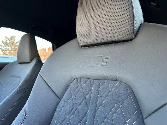 Audi A6 e-tron Quattro