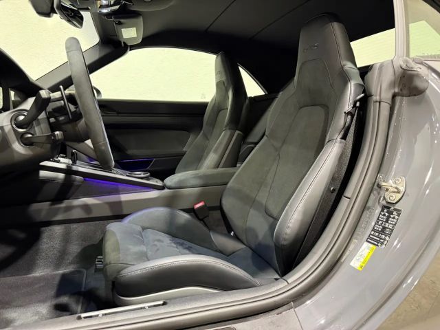 Porsche 992 Cabrio GTS