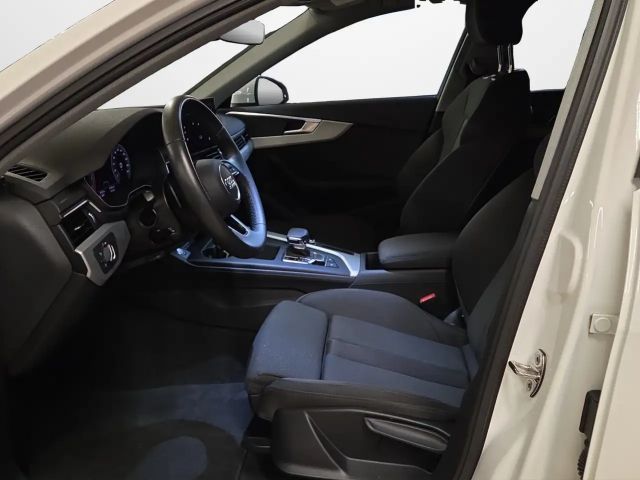 Audi A4 35 TFSI Avant S-Line S-Tronic