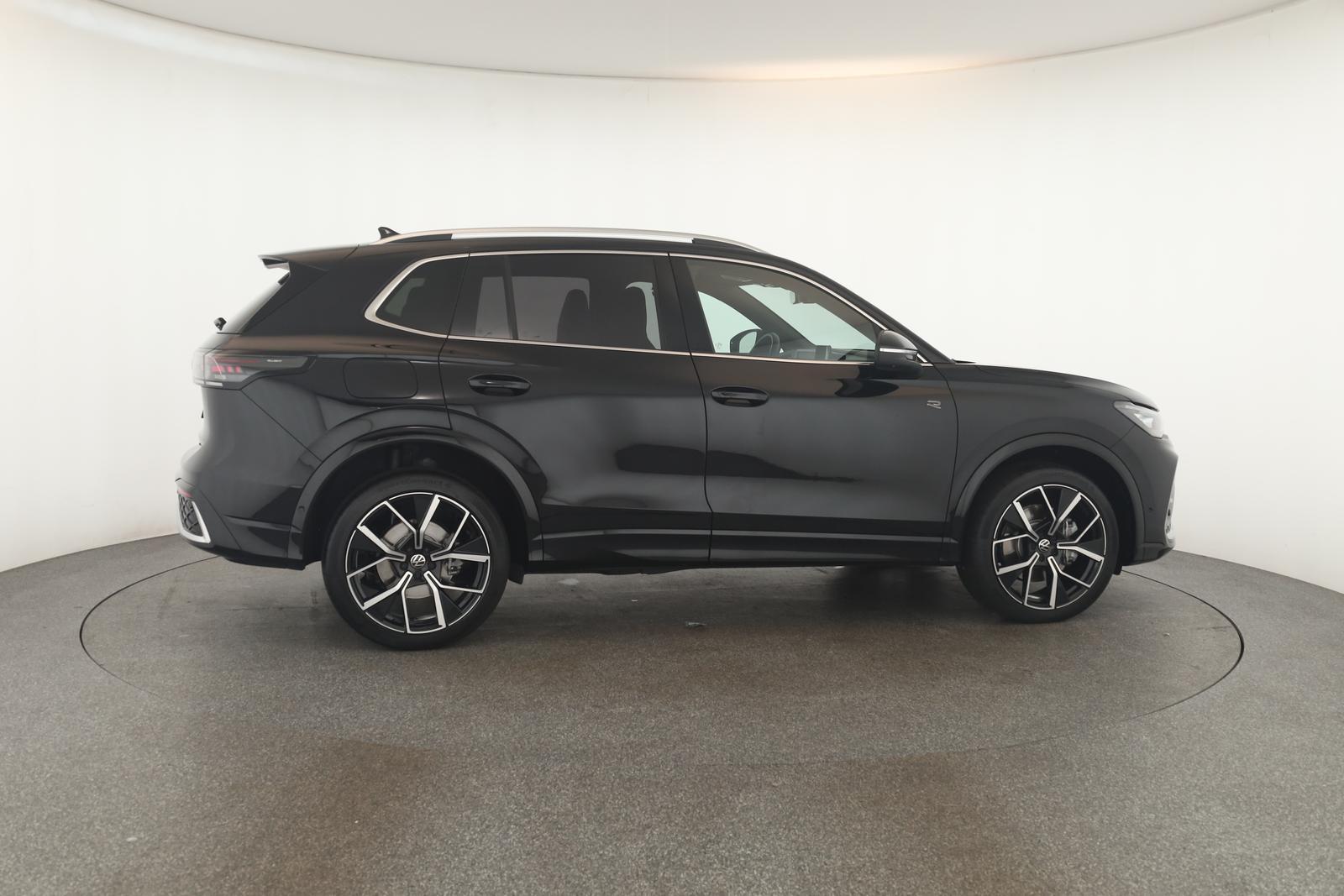 Volkswagen Tiguan 2.0 TSI DSG IQ.Drive R-Line