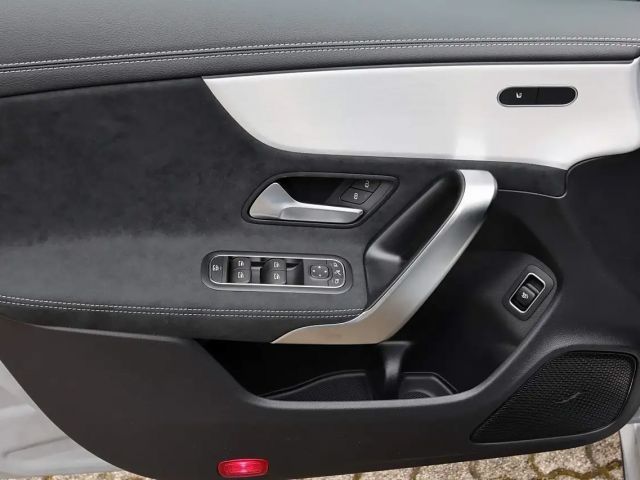 Mercedes-Benz CLA 180 AMG Line Coupé