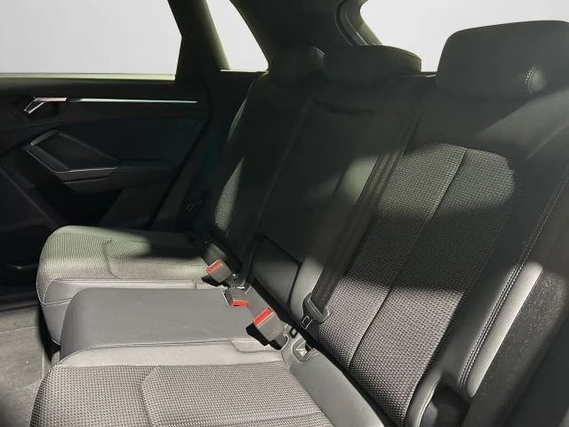 Audi Q3 1.4 TFSI Hybride S-Line