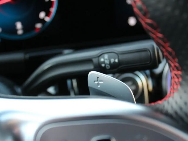 Mercedes-Benz GLA 250 4MATIC AMG Line