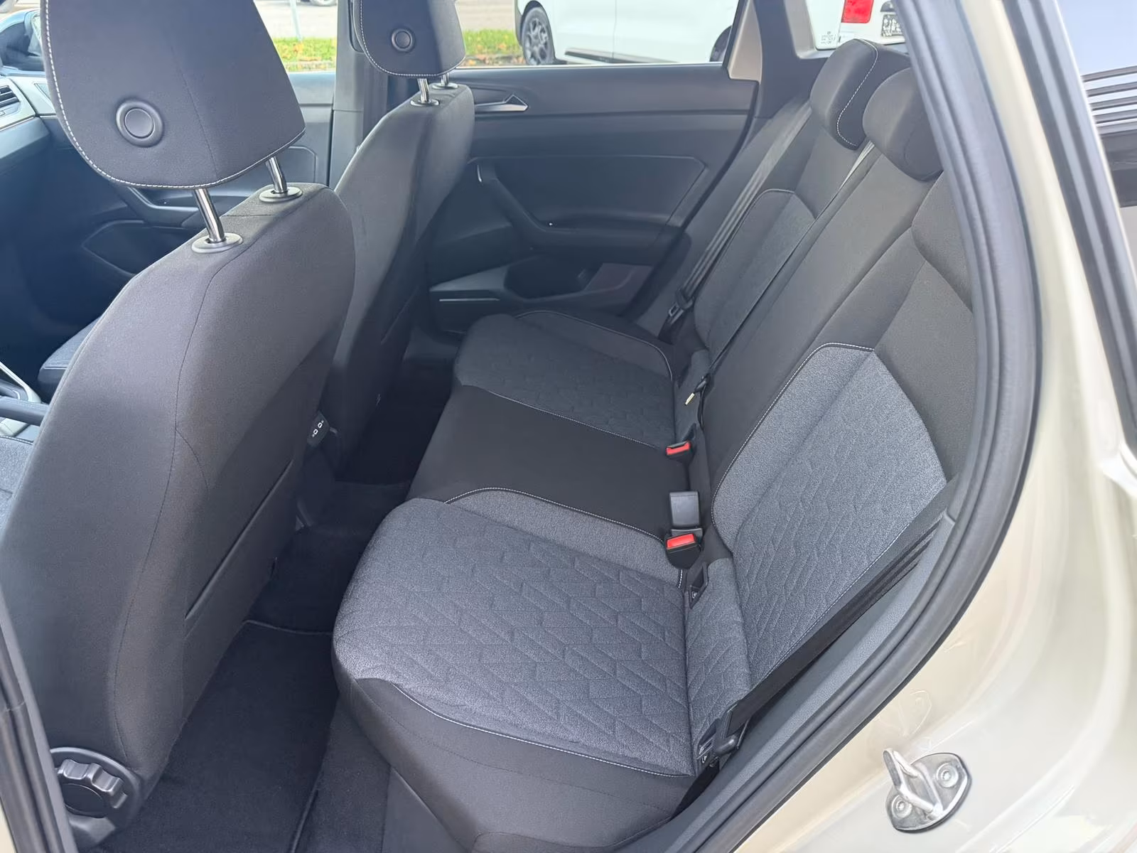 Volkswagen Taigo 1.0 TSI DSG Move