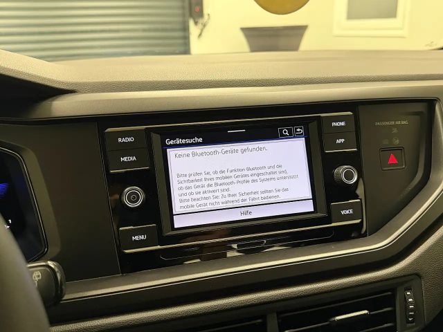 Volkswagen Polo 1,0*8 Fach*Parksensoren*Apple Carplay*Android A...