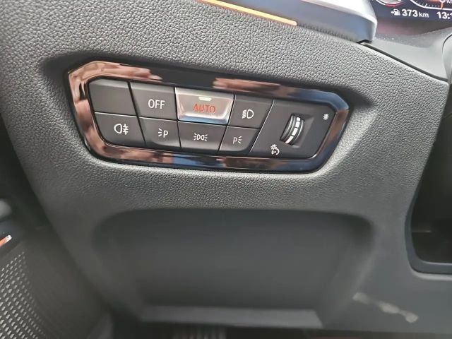 BMW 330 330i Sport Line Touring xDrive