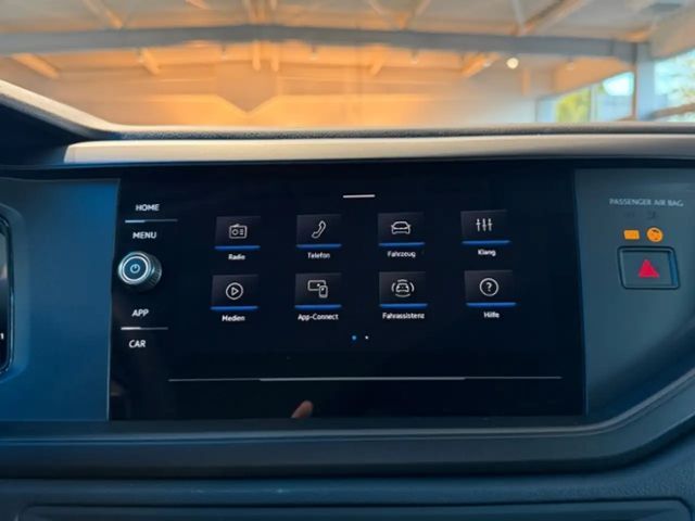 Volkswagen Polo 1.0 Basis