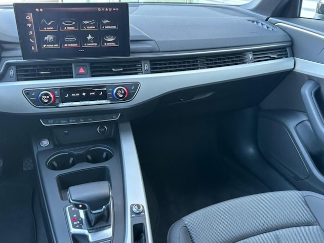 Audi A4 40 TFSI S-Tronic Sedan