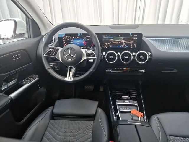 Mercedes-Benz GLA 180 GLA 180 d Progressive