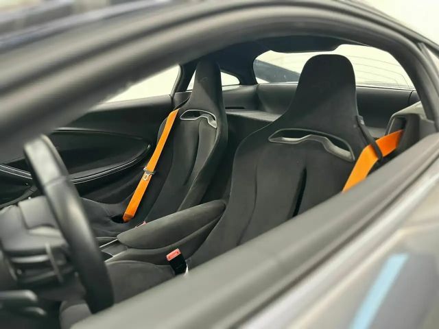 McLaren Artura Artura / Anthracite / Black Pack / 1.99%