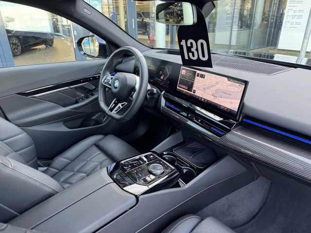 BMW 520 520i M-Sport Sedan