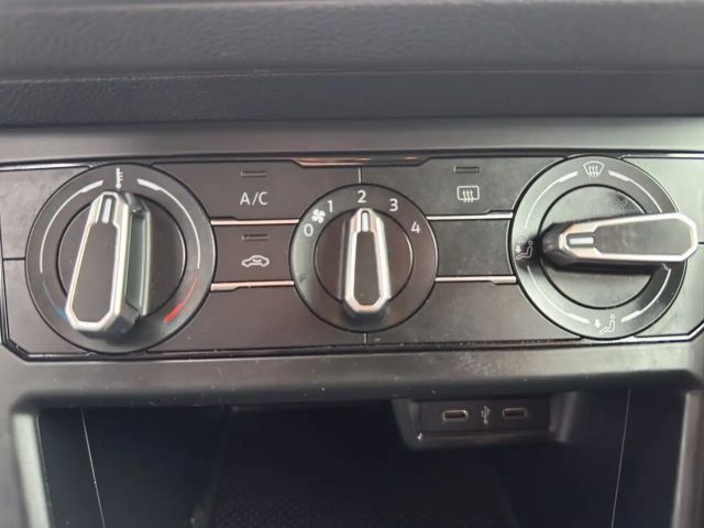 Volkswagen Polo Basis