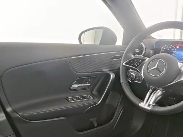 Mercedes-Benz A 200 Progressive