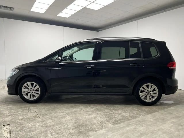 Volkswagen Touran 1.5 TSI DSG R-Line