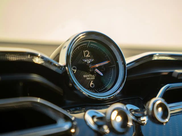 Bentley Bentayga V8
