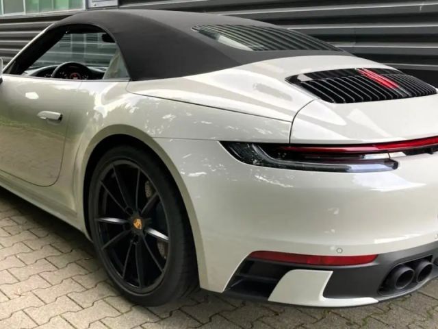 Porsche 992 Cabrio Carrera
