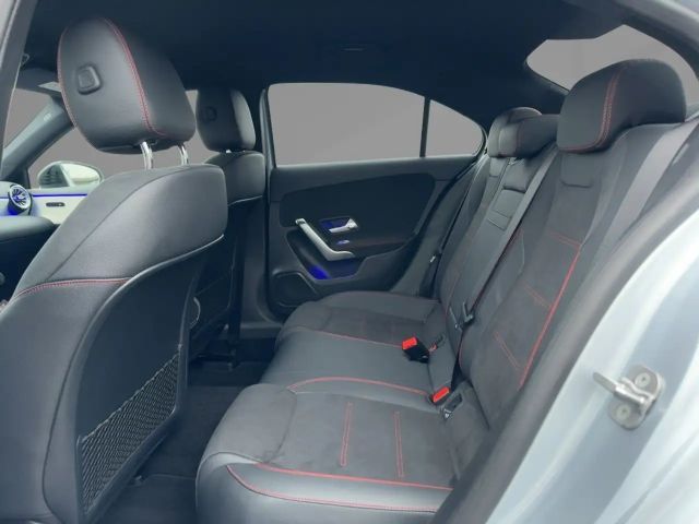 Mercedes-Benz A 180 A 180 d AMG Line