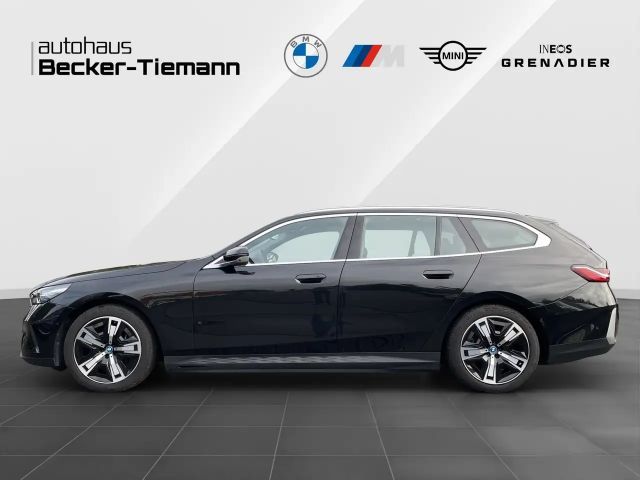 BMW i5 eDrive40