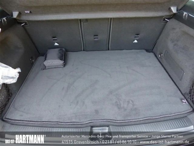 Mercedes-Benz B 200 Progressive Sedan