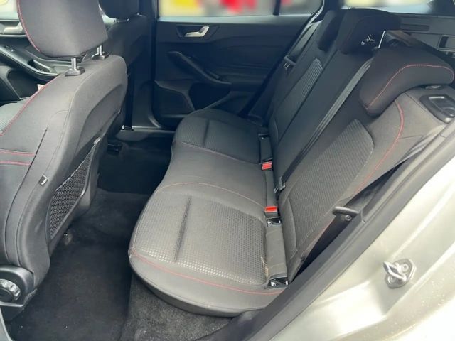 Ford Focus ST Line Wagon