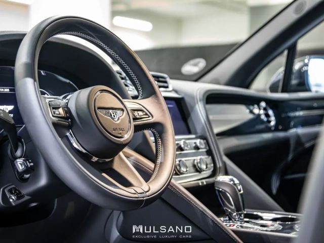 Bentley Bentayga EWB Azure First Edition BLACKLINE MULLI