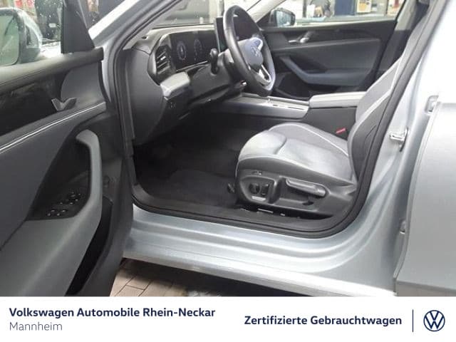Volkswagen Passat 1.5 eTSI Business DSG Variant