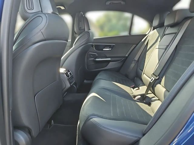 Mercedes-Benz C 220 AMG Line C 220 d Sedan