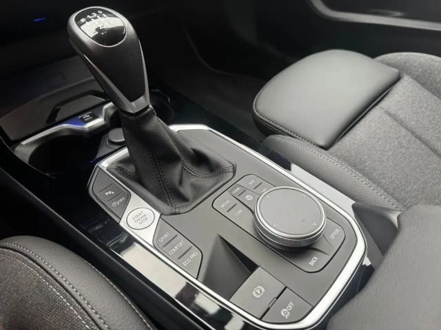 BMW 118 118i Sedan Sport Line