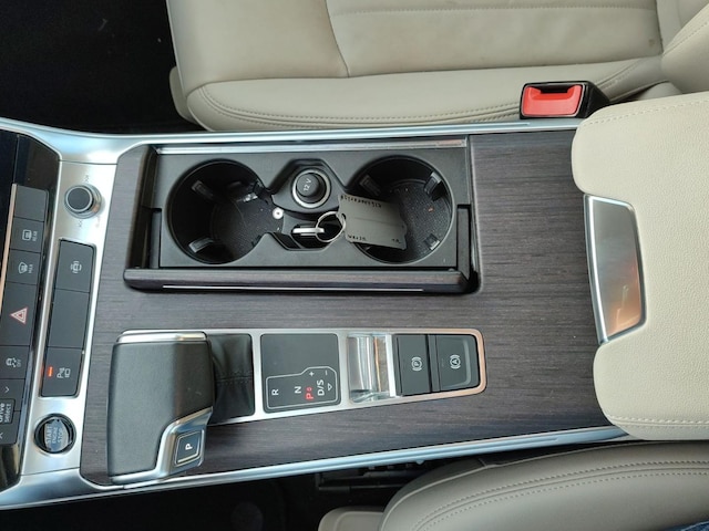 Audi A6 40 TDI Avant S-Tronic