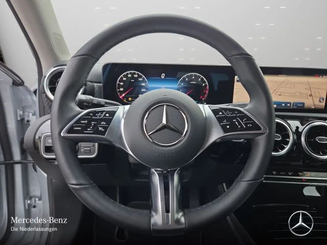 Mercedes-Benz A 200 Progressive