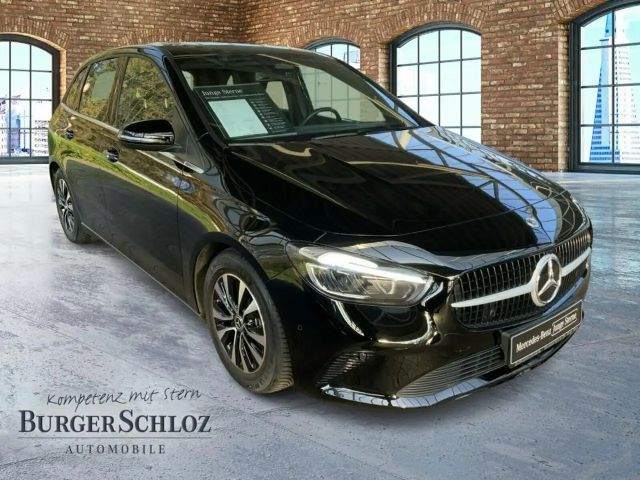 Mercedes-Benz B 180 AUT Kam. KlimaA LED LM Navi PDC ParkAss
