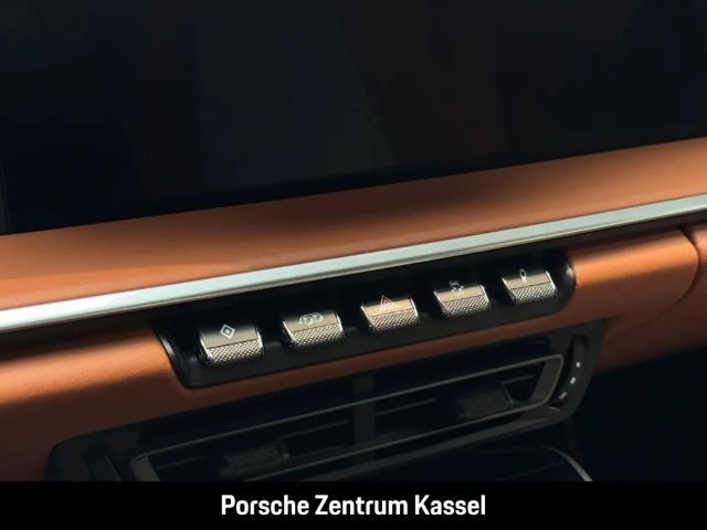 Porsche 992 4 Coupé Targa