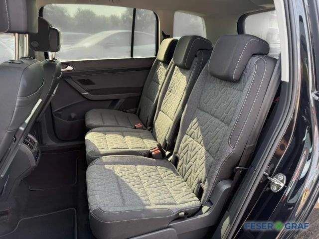 Volkswagen Touran IQ.Drive Move R-Line