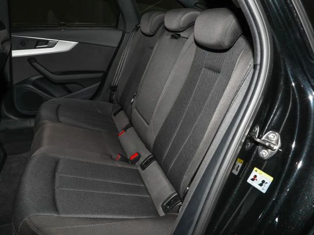 Audi A4 45 TFSI Quattro S-Tronic