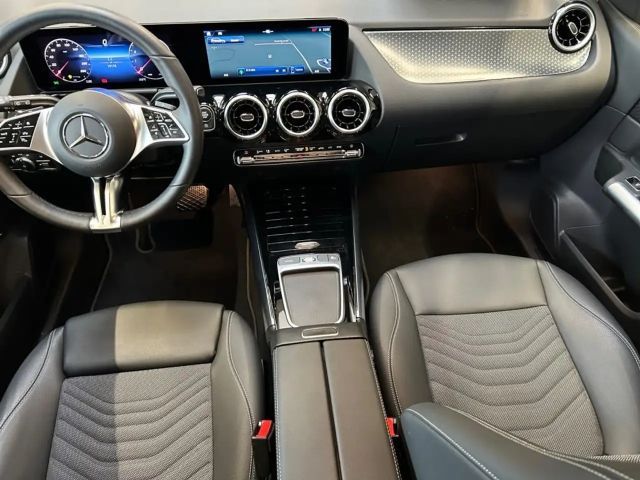 Mercedes-Benz B 200 Progressive