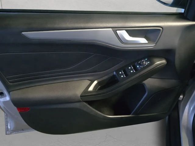 Ford Focus Cool & Connect EcoBoost Wagon