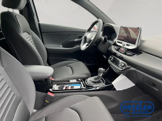 Hyundai i30 Advantage Hybrid T-GDi