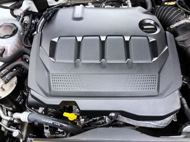 Volkswagen Golf 2.0 TDI DSG R-Line Variant