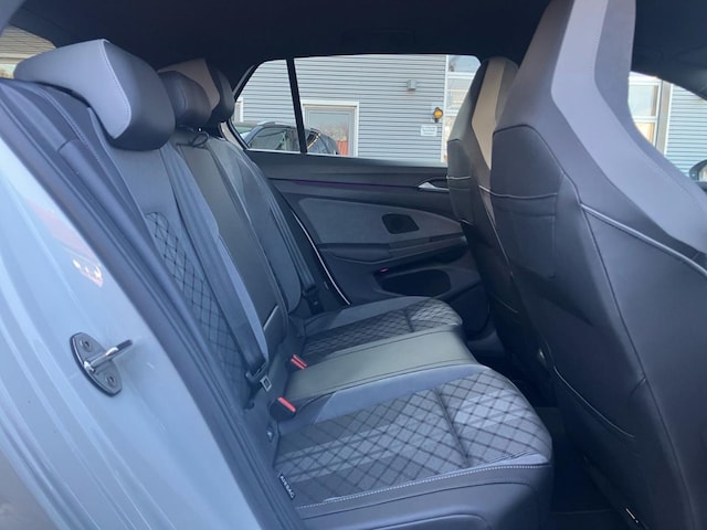 Volkswagen Golf 1.5 TSI Golf VIII R-Line